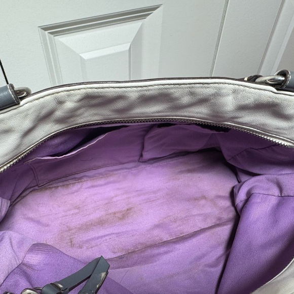 Coach F13759 White Leather Shoulder Bag Purple Lining Silver Hardware - Picture 13 of 16